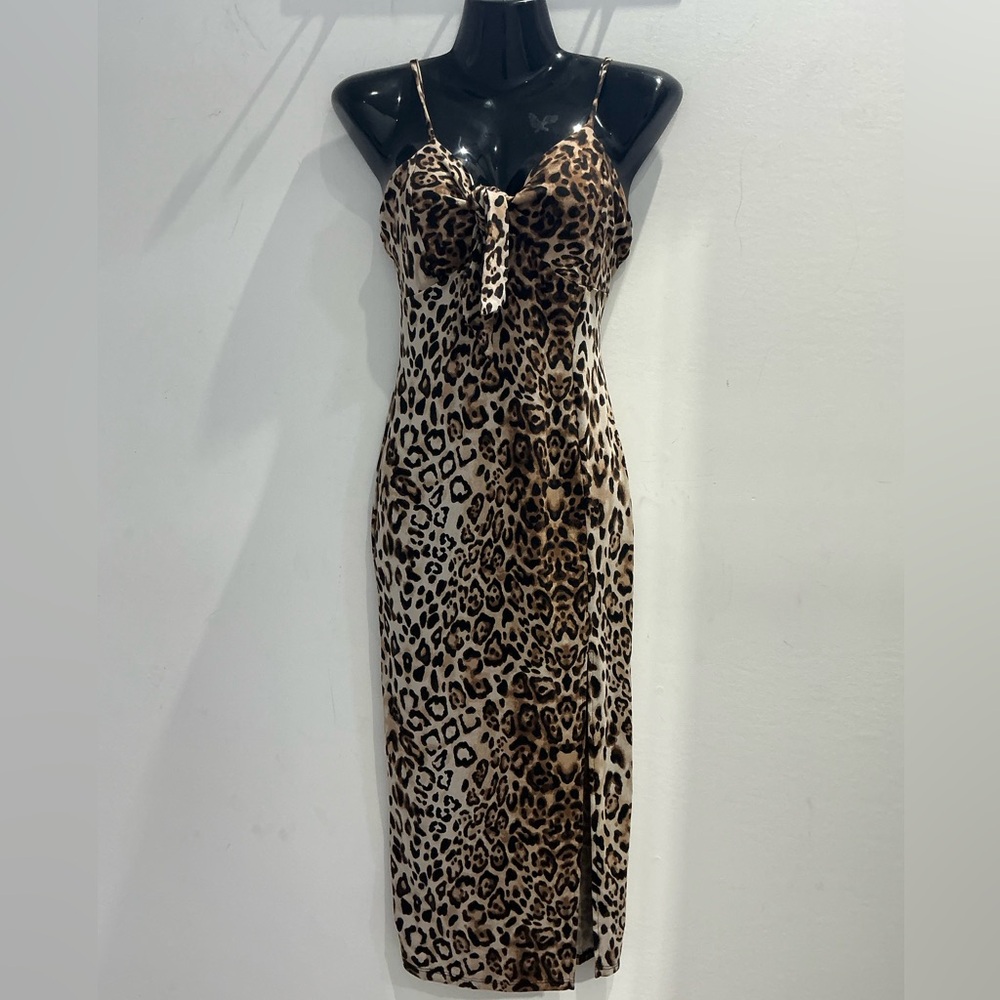 Elegant Leopard Print Strapless Dress